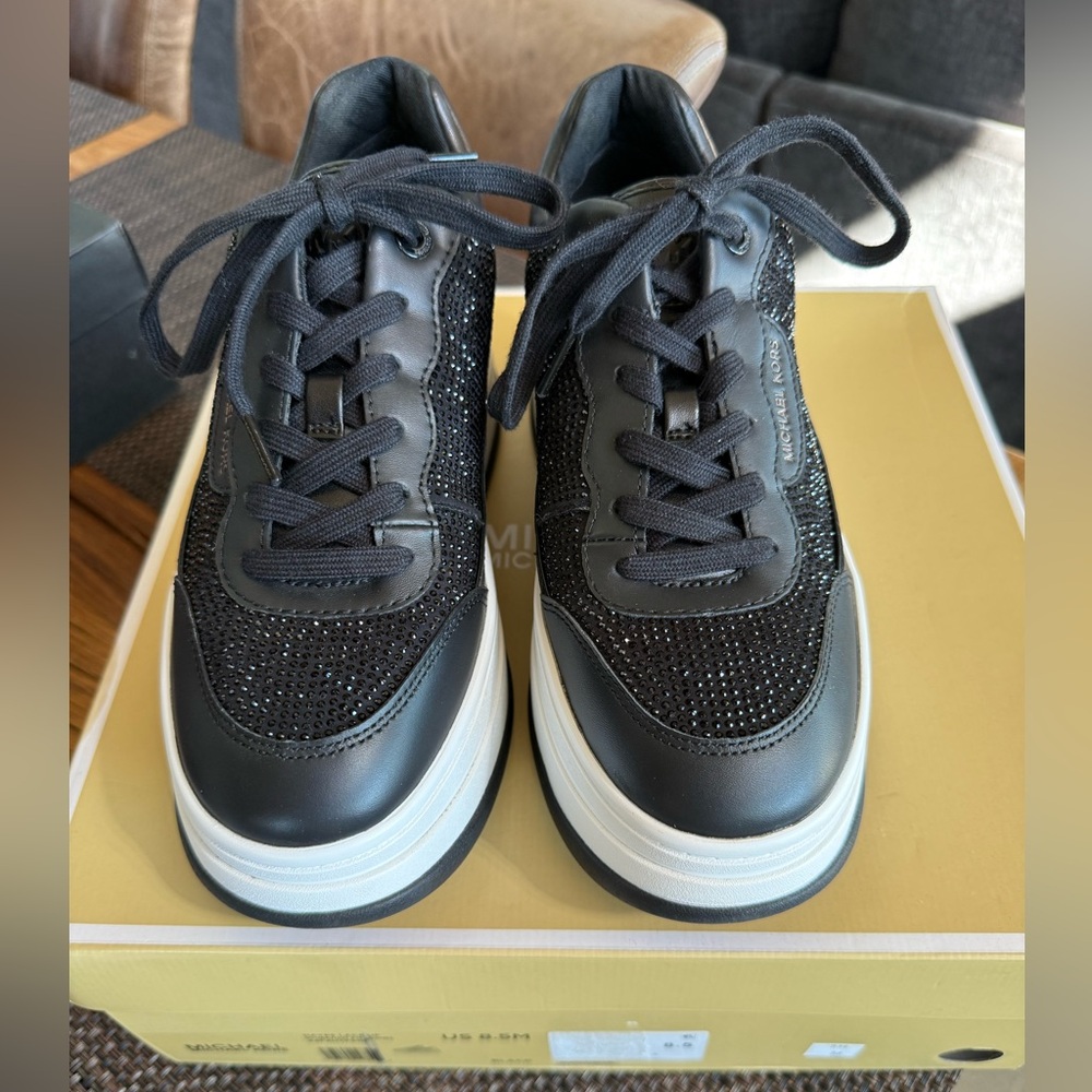⚜️MICHAEL KORS WOMEN’S HAYES EMBELLISHED PLATFORM SNEAKERS NEW IN BOX Size 8.5⚜️ - Picture 5 of 15
